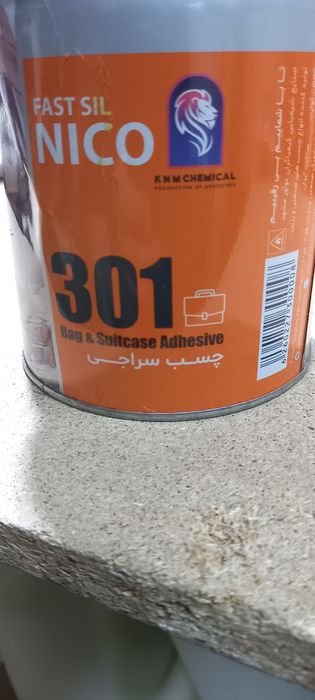 Клей и этилоацетат