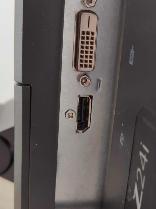 HP Z24i IPS Display
