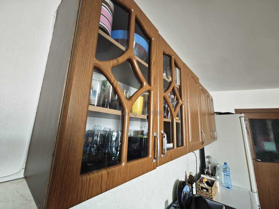 Модулна кухня с висок шкаф - витрина - 180 €