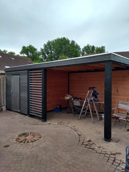 Vand Casute foisoare si terase de gradină