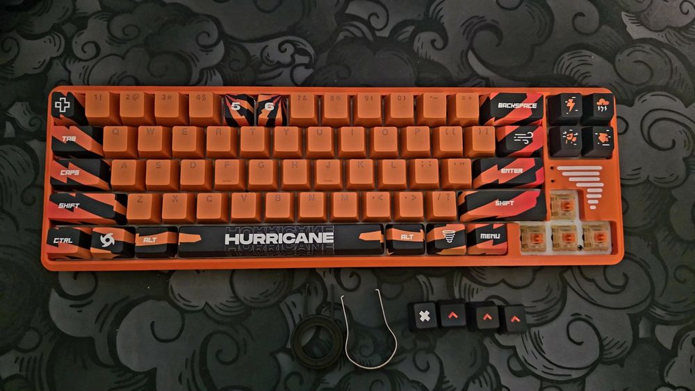 Tastatura QWERTYKEY Hurricane 65