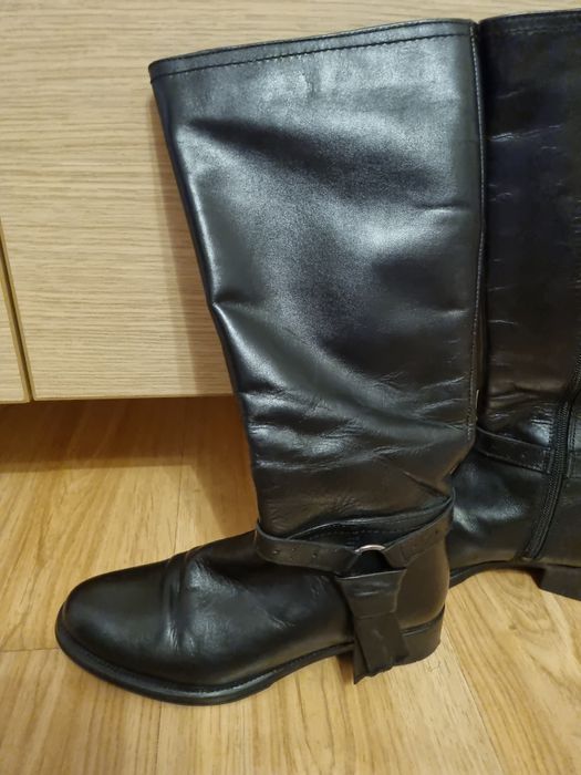 Продавам дамски ботуши