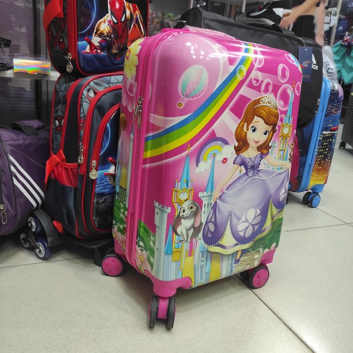 Чемодан для девочек