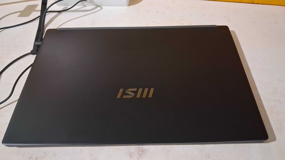 Laptop MSI i5-1235u, 16 GB RAM, SSD 512 GB
