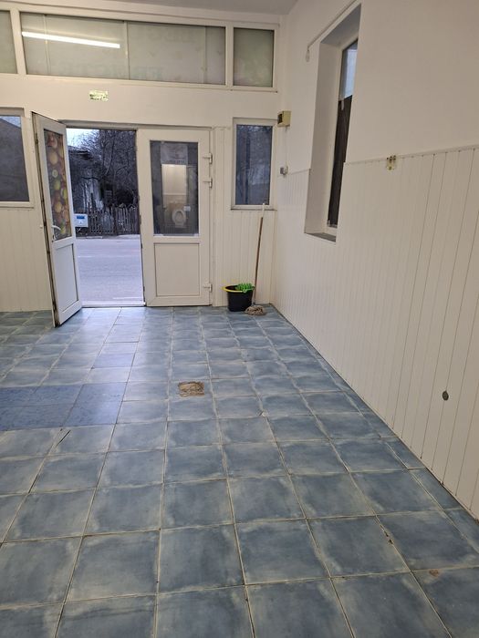 Inchiriere spatiu comercial