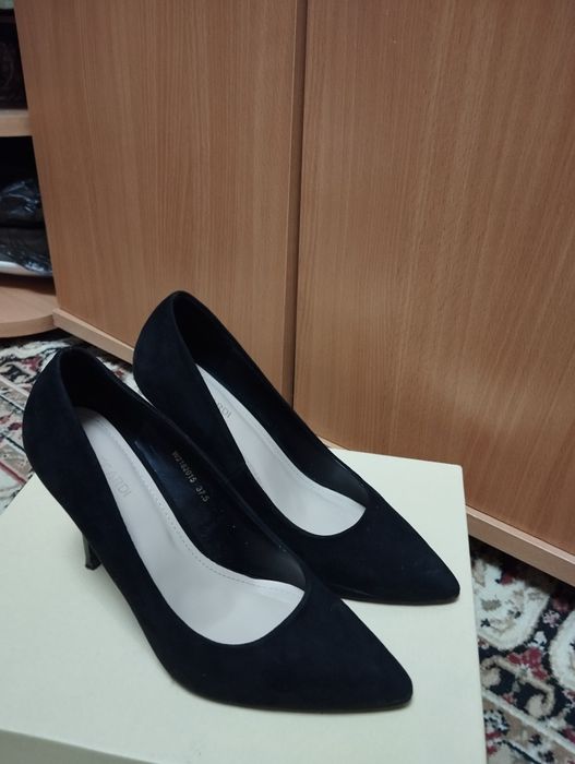 Продам туфли женские замша