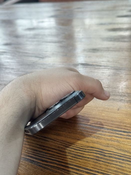 Iphone 15 pro 95% 256