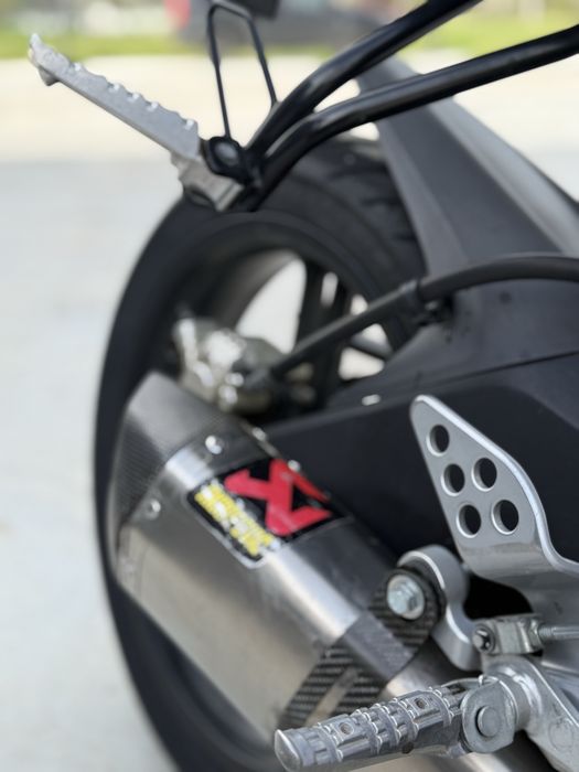 Yamaha YZF R125 2010 | A1 | 22.000 km | Akrapovič Original