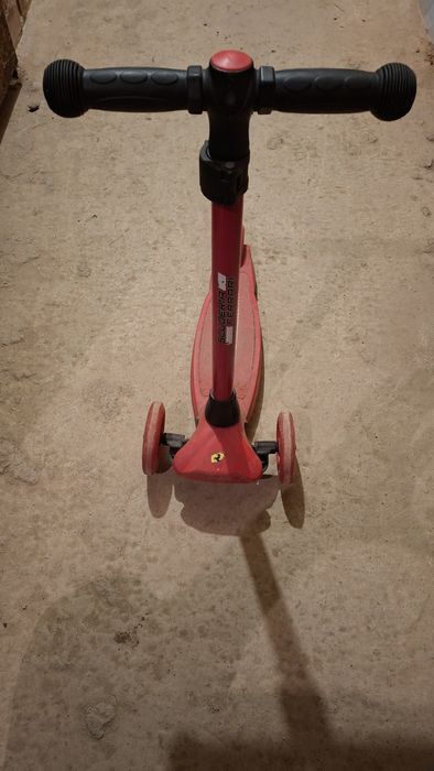 Детска Тротинетка Ферари