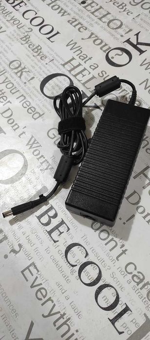 Адаптер за лаптоп ОРИГИНАЛЕН -HP 19V 7.1A 135W Smart ED519AA
