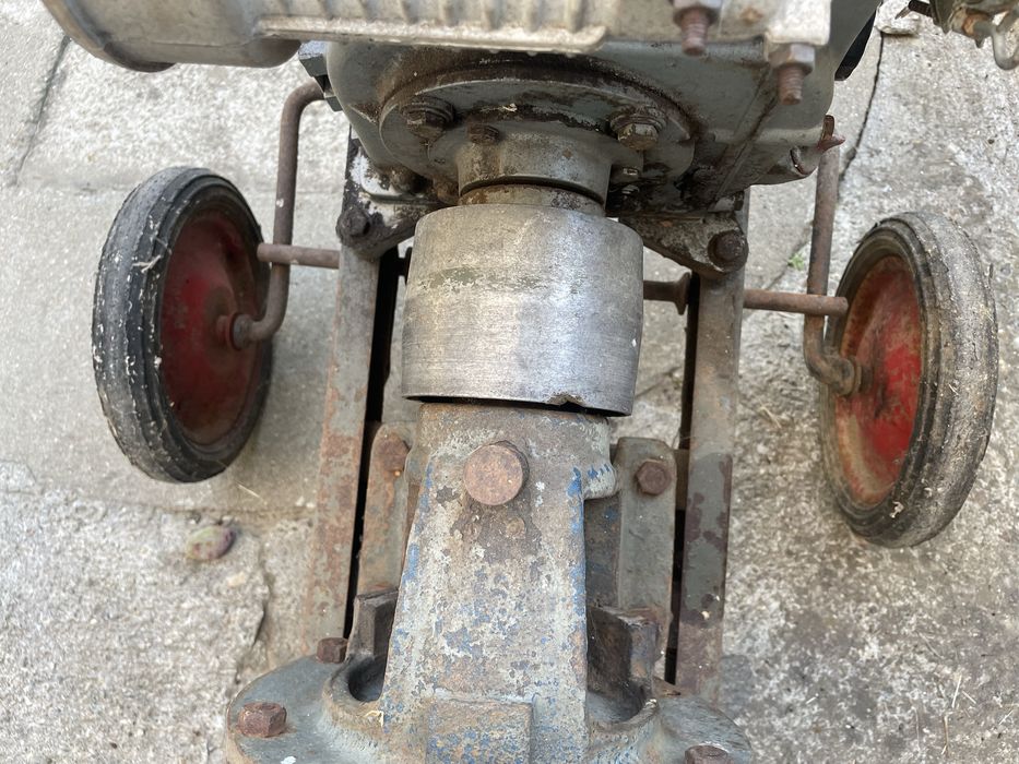 Pompă de apă cu motor  Bernard