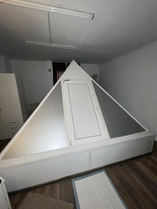 Incintă de plutire (float tank) second-hand