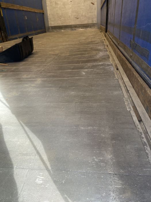 Vand Camion 7.5t podea de aluminiu