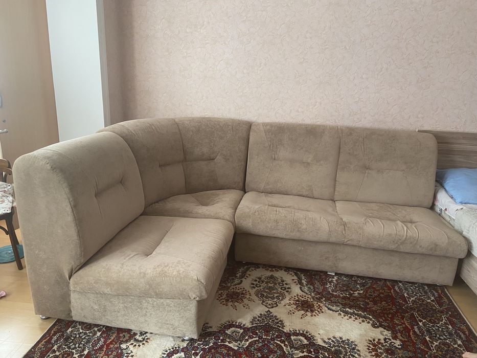 Мягкий уголок , диван