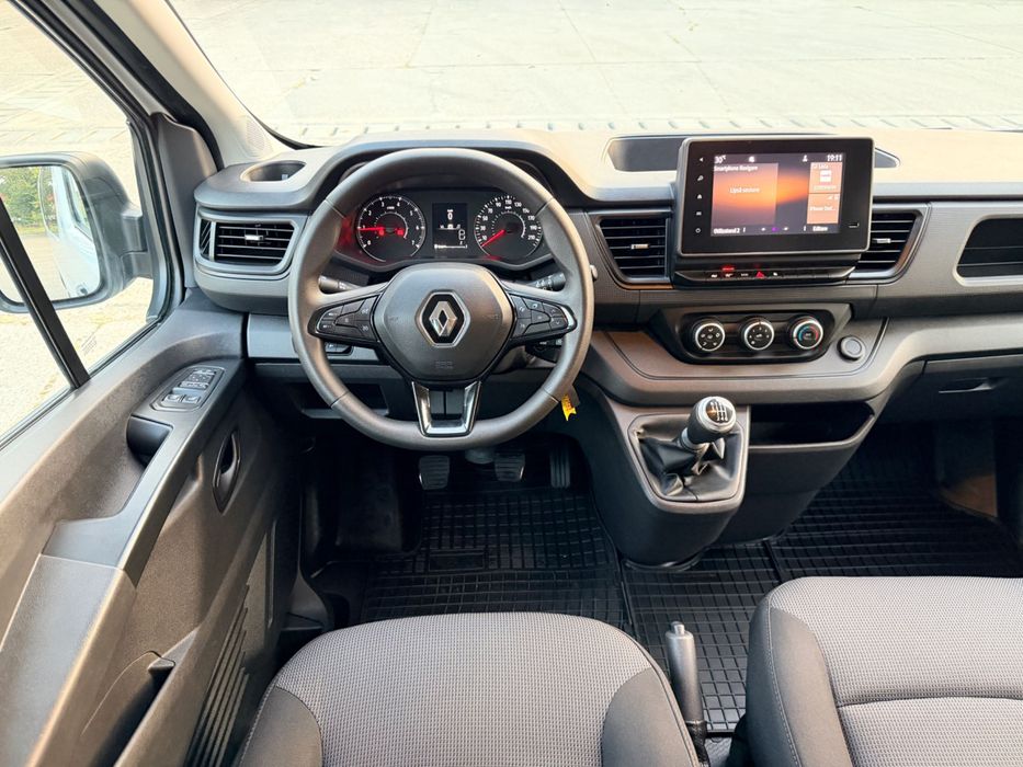 Renault Trafic 2023 - 9 locuri-lunga-clima fata/spate-2.0 diesel-TVA deductibil!