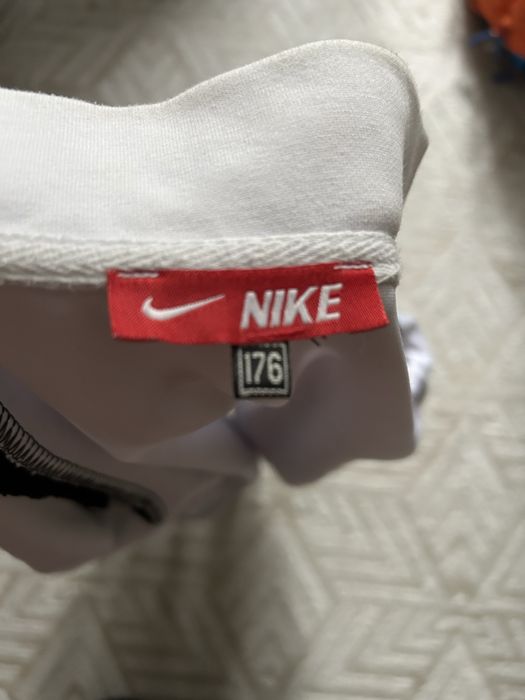 Зипка(кофта) NIKE размер 176