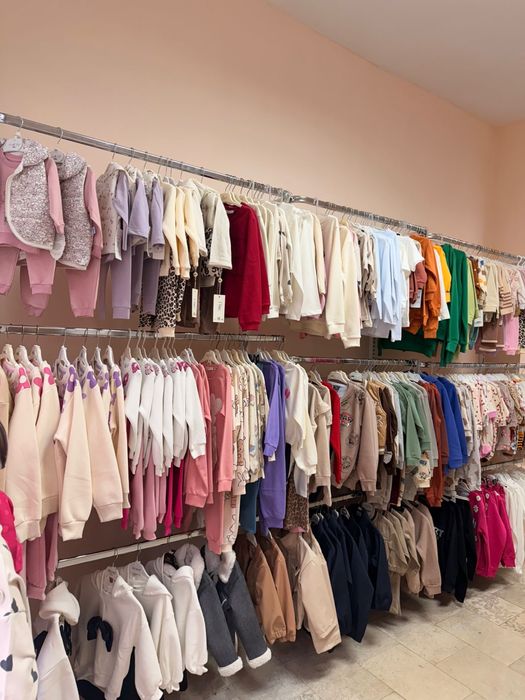 Детски дрехи и играчки