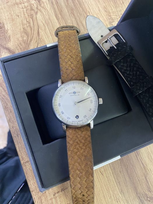 Часы Zeppelin 8643-5