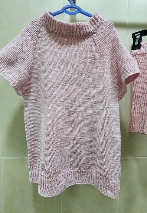 костюмчик розового цвета для девочки