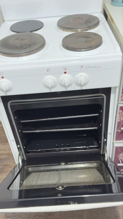 Продам электричекую плиту