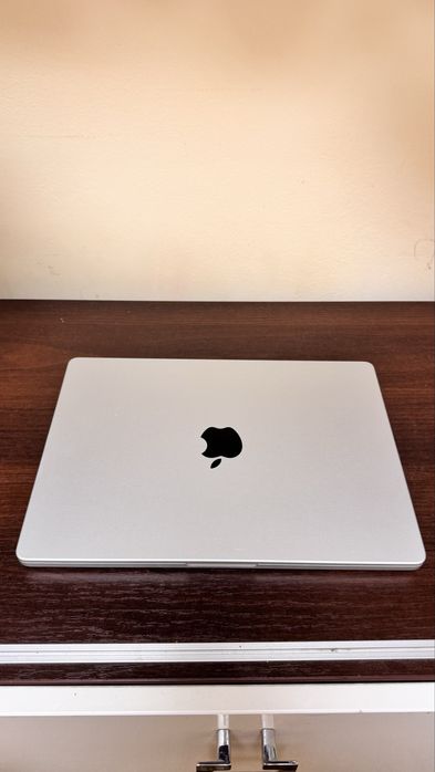 Macbook Pro 14 M4 PRO 24/512 grey