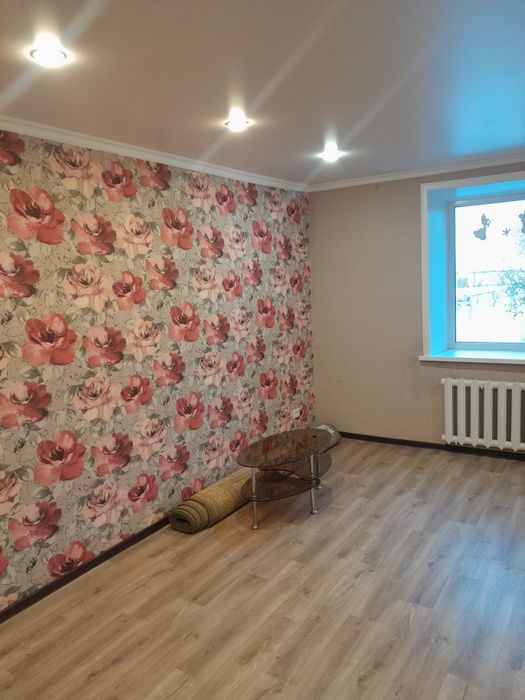 Продам  трехкомнатную квартиру