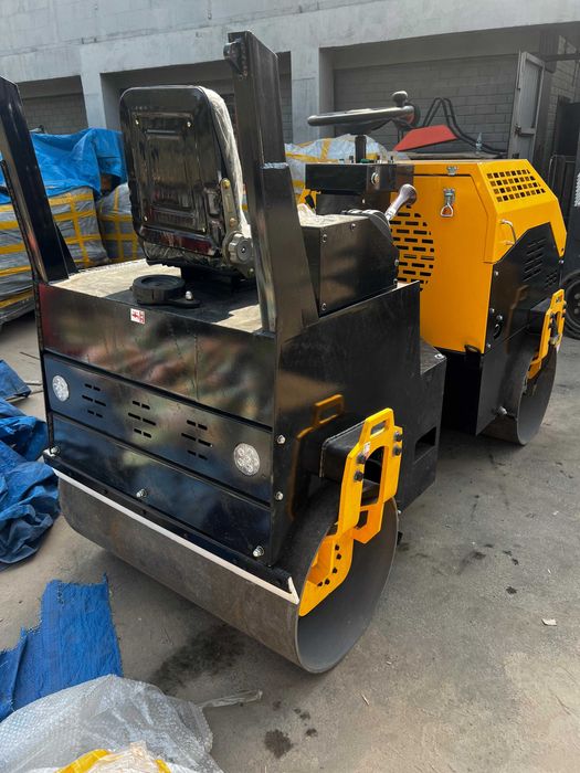 Каток вибро 2000кг