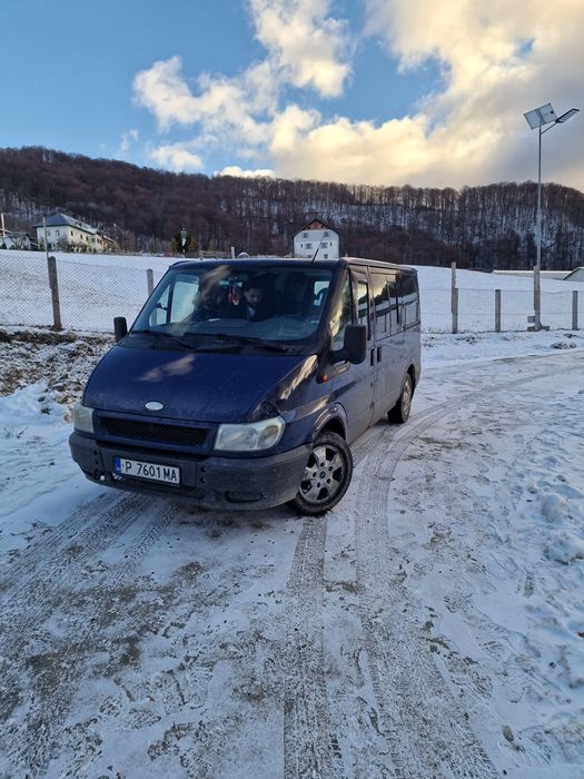Ford transit 8+1