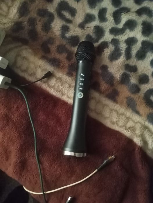 Караоке микрофон