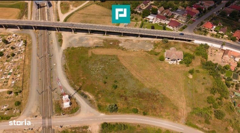 Teren intravilan 10.000 mp. în Pauliș