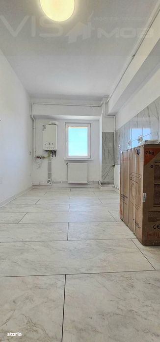 Apartament 2 camere, zona de jos