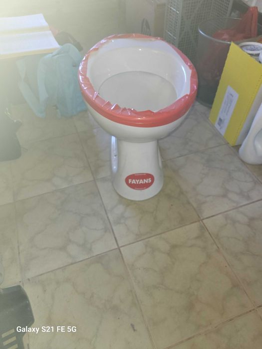 Vand Wc nou nefolosit