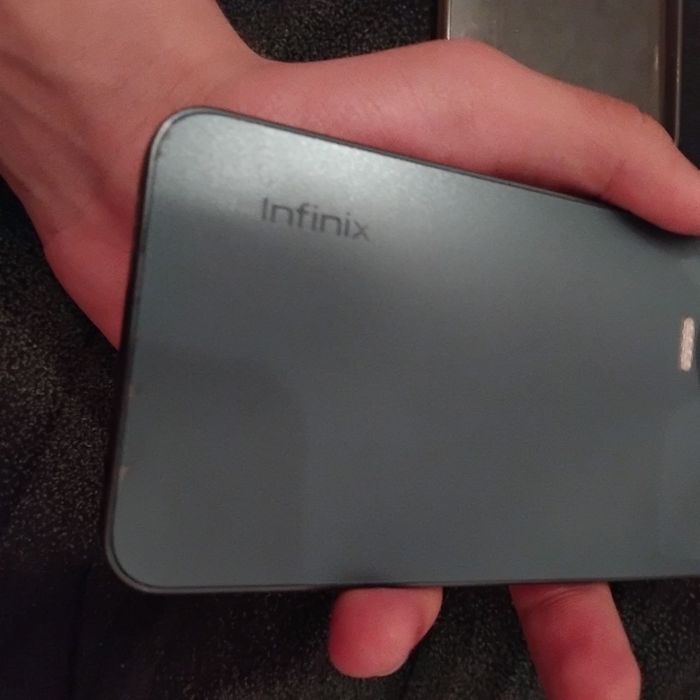 обменяю Infinix NOTE 12 2023