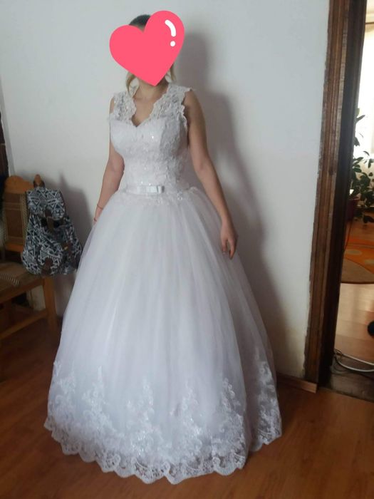 Rochie mireasa +crinolina cu 3 cercuri marimea s-m