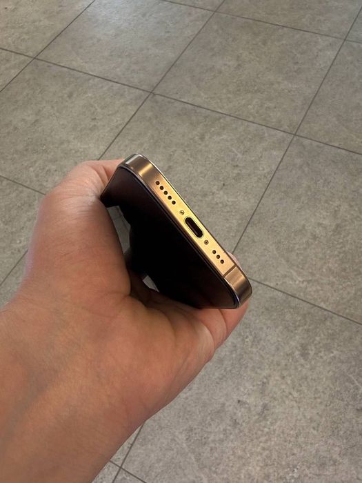 iPhone 16 pro…..