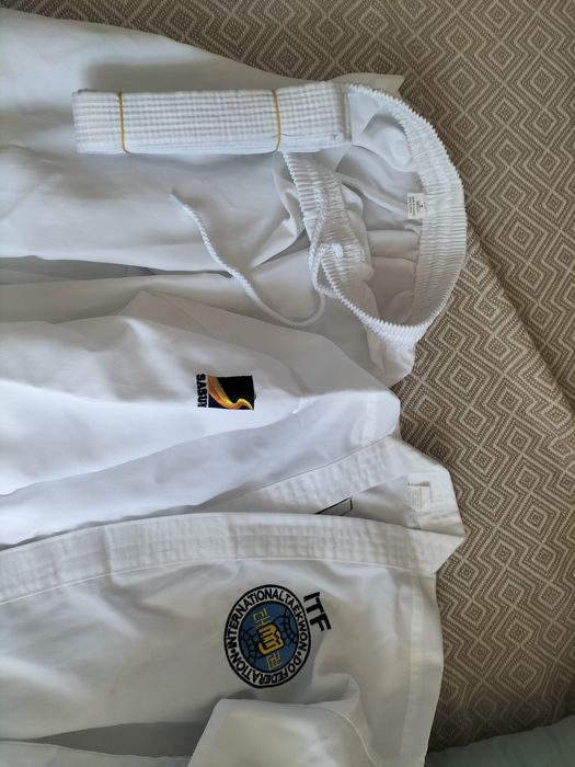 Кимоно для таэквондо в хорошем состоянии