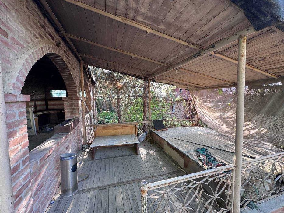 Продаётся дача в виде Замка 18 соток Кибрайский район пос.Май=