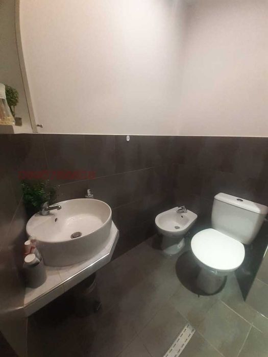 Продава се Тристаен апартамент в Стара Загора, Център - 101 кв.м за 1307 €/кв.м - Снимка #14