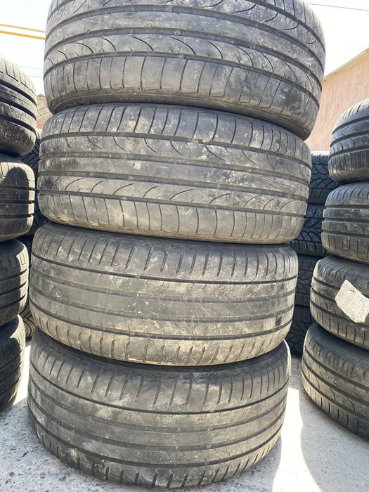 Шины Bridgestone 225/50/17,  2шт
