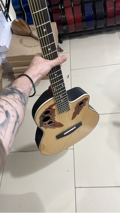 Продам Гитару 60к