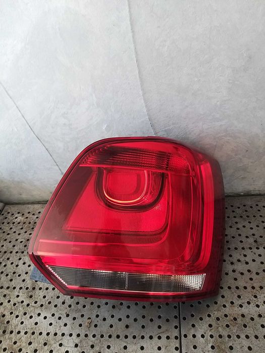 Stop tripla lampa dreapta vw polo 6r 6r0 945258a
