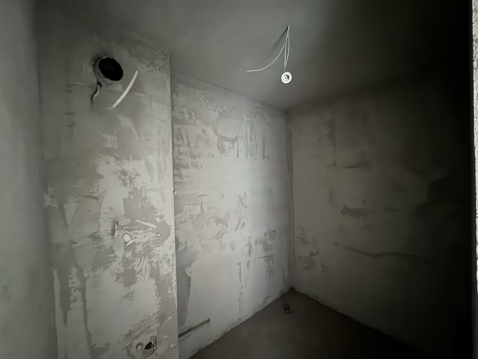 Продава се Тристаен апартамент в София, Център - 109 кв.м за 2156 €/кв.м - Снимка #2