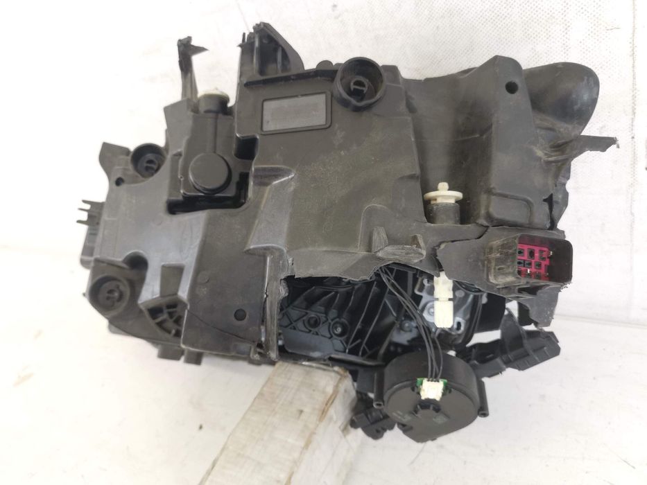 Десен фар Led Волво ХЦ60 / Volvo XC60 2 [ - ] Оригинален Повреден