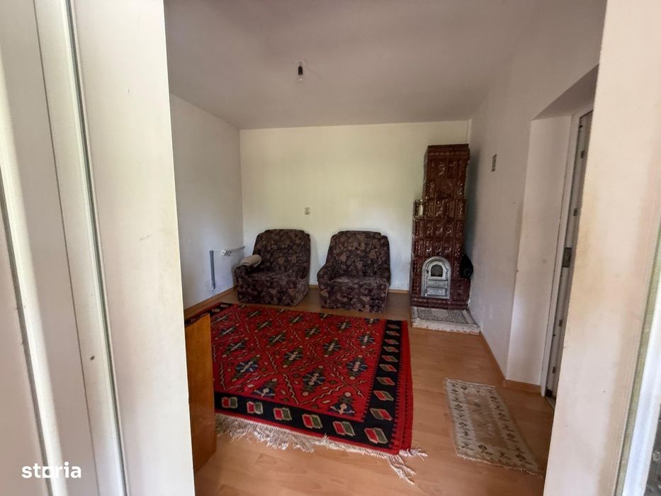 Casă de vânzare cu teren 3750 mp