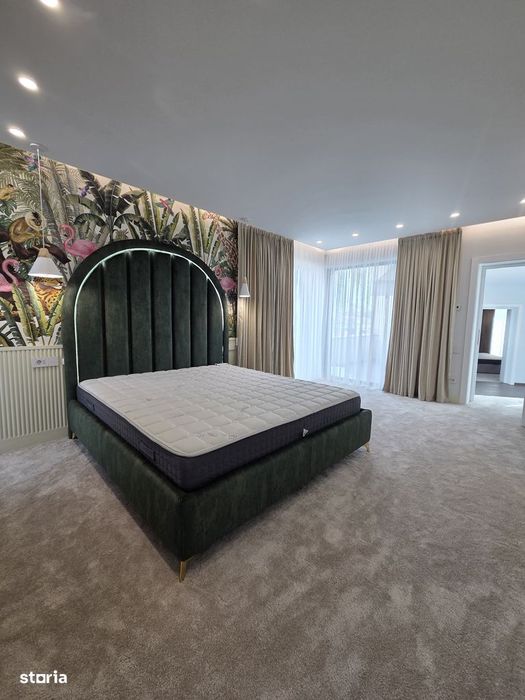 Vilă cu arhitectură futuristă și design avangardist la Cheie