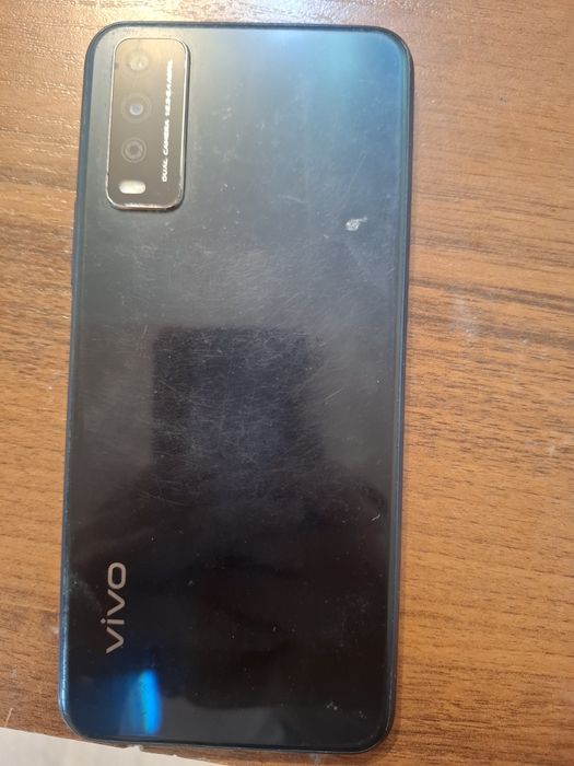 Продам телефон срочно