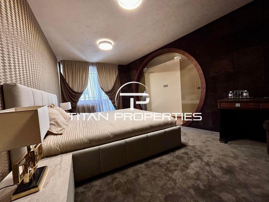 Уникален четиристаен апартамент в район Западен