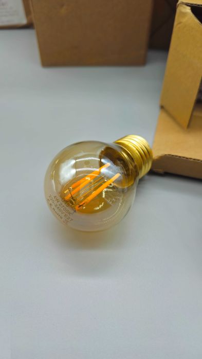 Комплект LED крушки- Различни Модели, Цокъл E14 и E27, 4W и 28W, 2700K