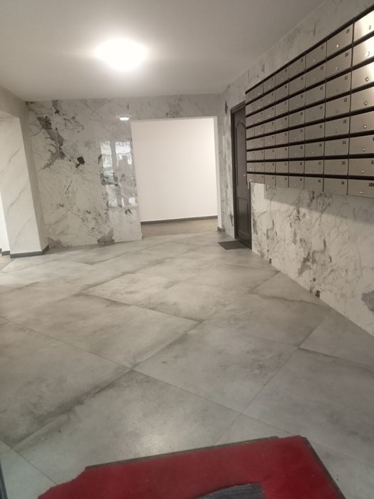 Închiriez garsonieră