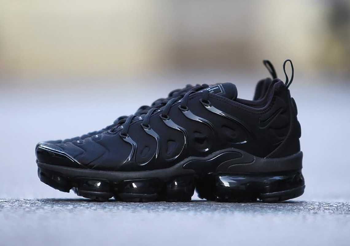 Nike Vapormax TN All Black Brand New Men Shoes . 7 11